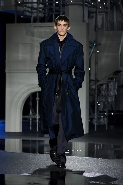 Look 2